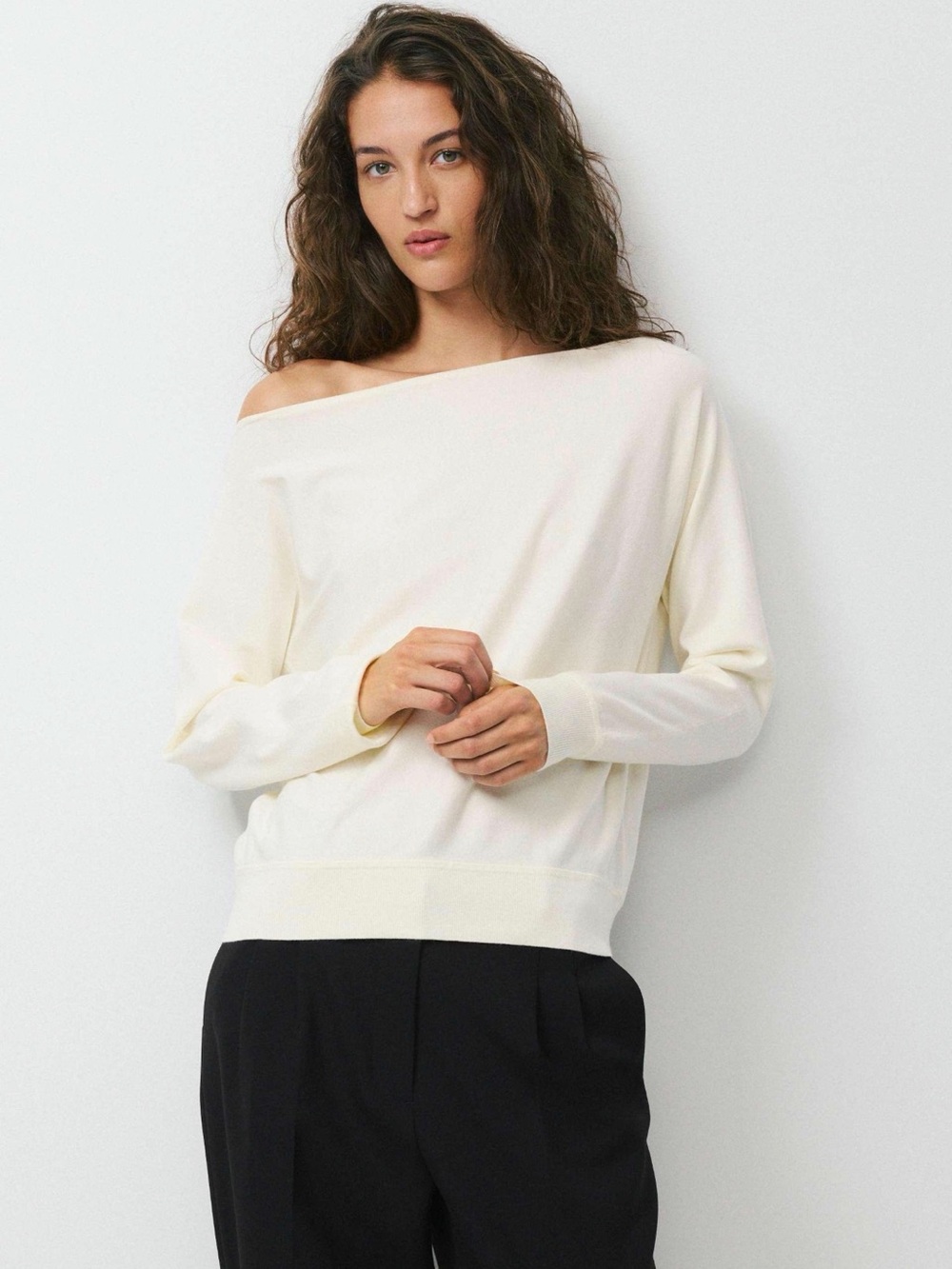 **Aritzia Babaton Inspiration Sweater – Cream / Light Birch**